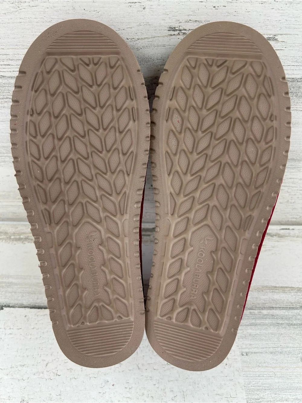 KOOLABURRA by UGG Advay Cranberry Red Suede Lace-Up Booties NEW 6